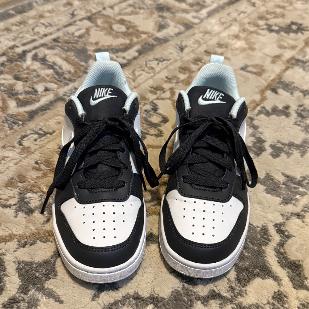 Nike Court Borough Low Recraft SZ 4Y